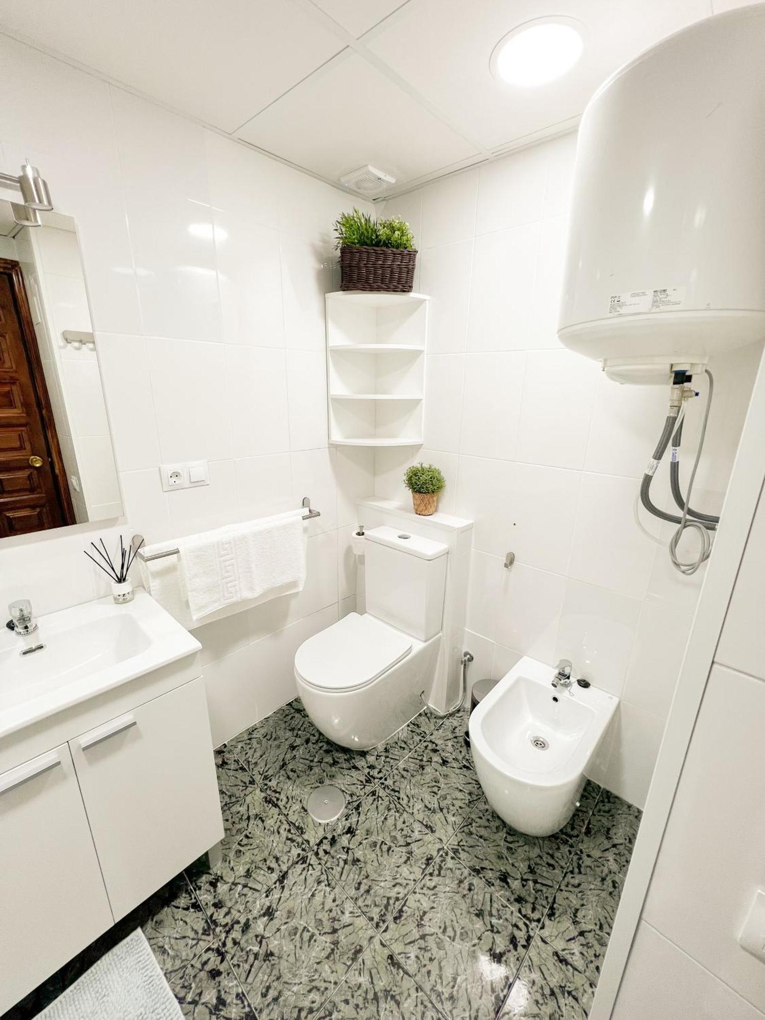 Cozy And Bright Flat With Pool Apartment Торемолинос Екстериор снимка