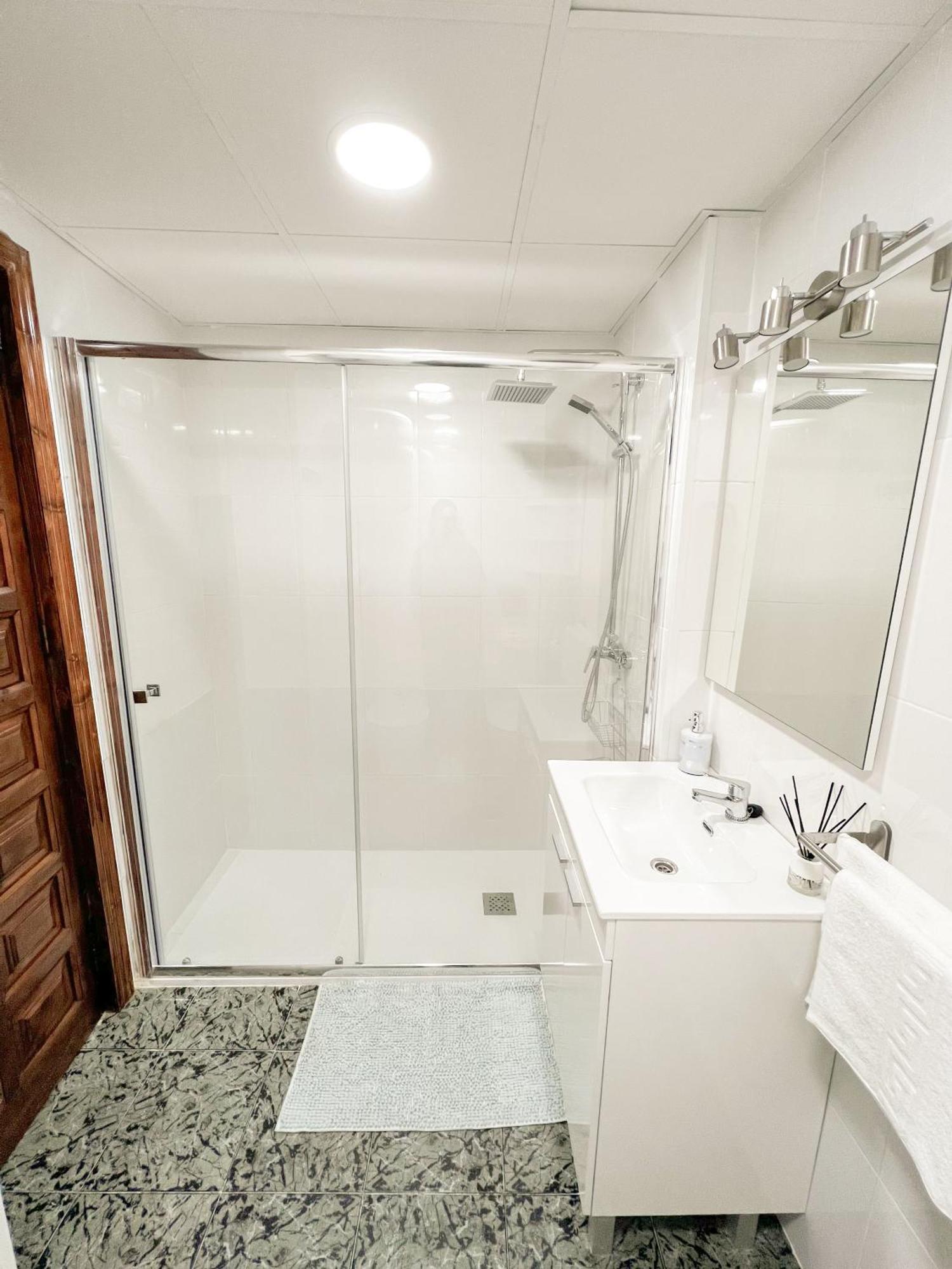 Cozy And Bright Flat With Pool Apartment Торемолинос Екстериор снимка