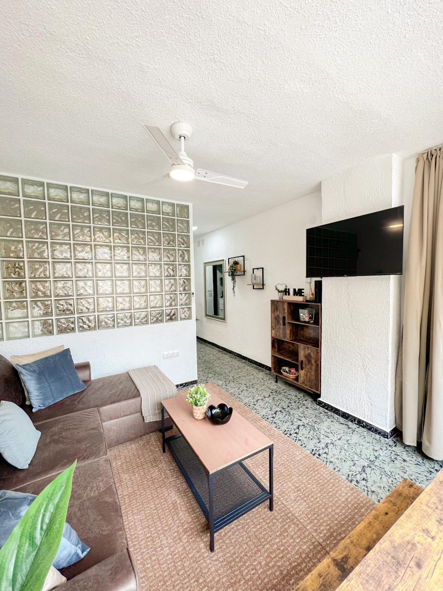 Cozy And Bright Flat With Pool Apartment Торемолинос Екстериор снимка