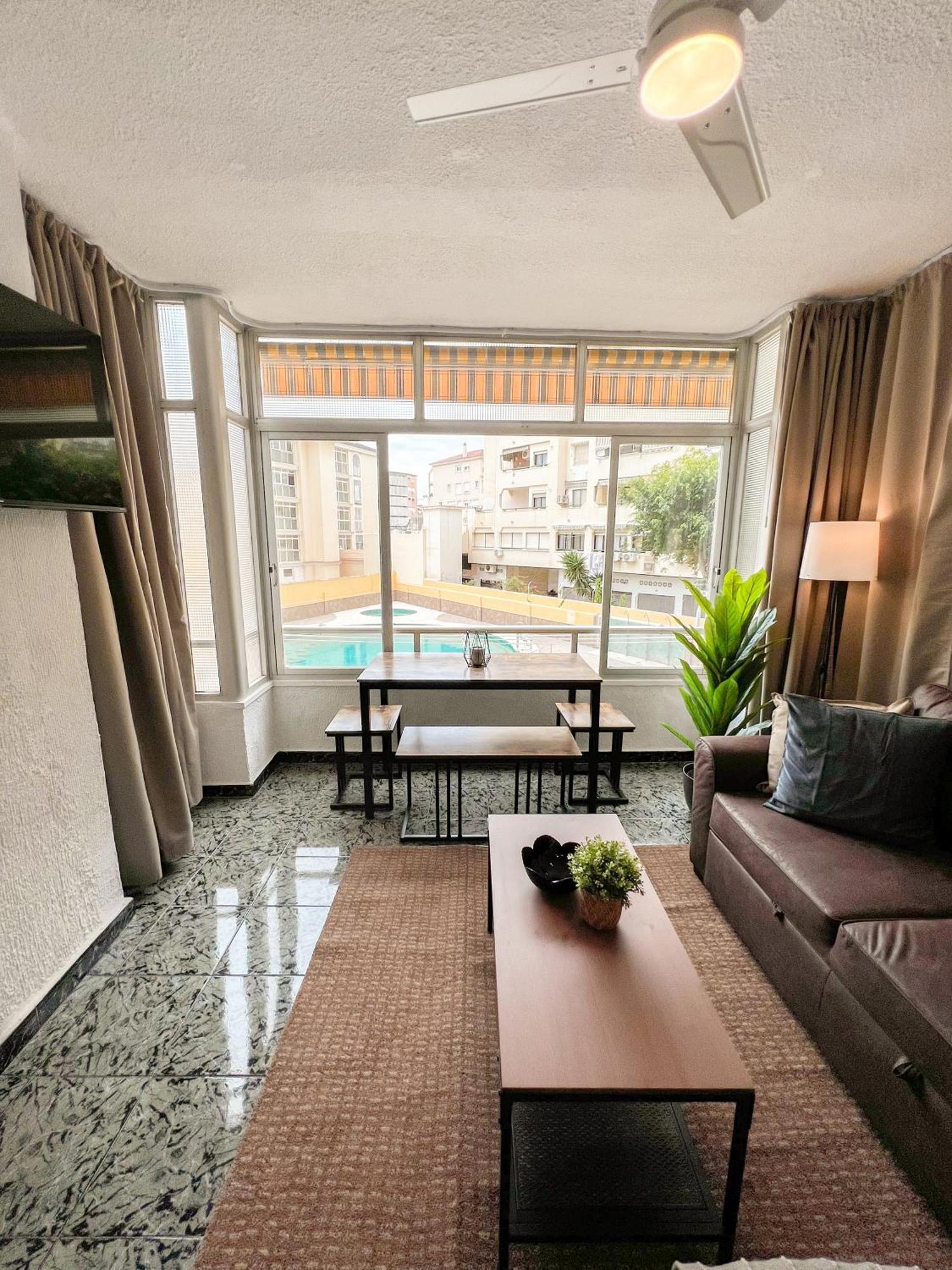 Cozy And Bright Flat With Pool Apartment Торемолинос Екстериор снимка