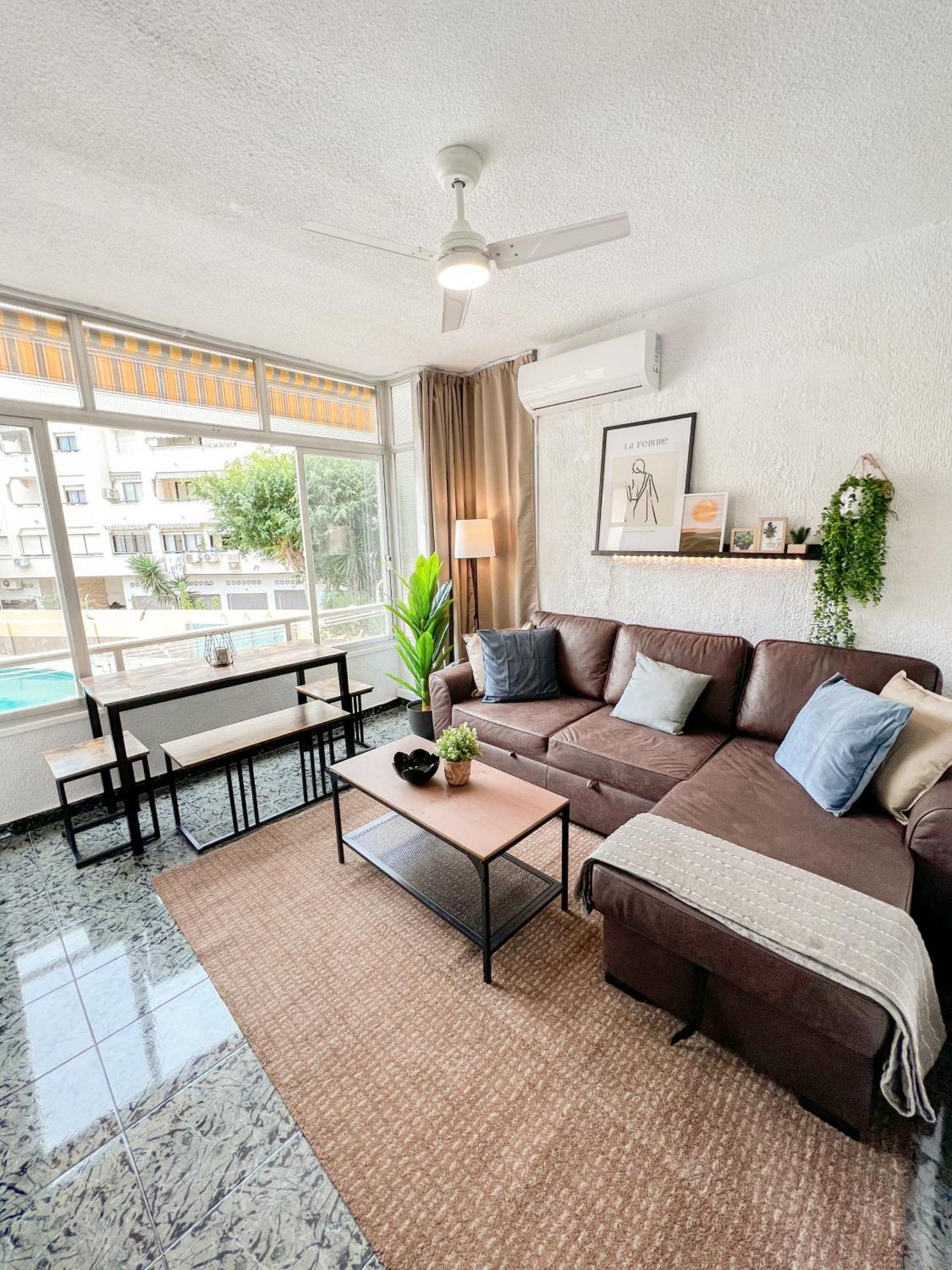 Cozy And Bright Flat With Pool Apartment Торемолинос Екстериор снимка
